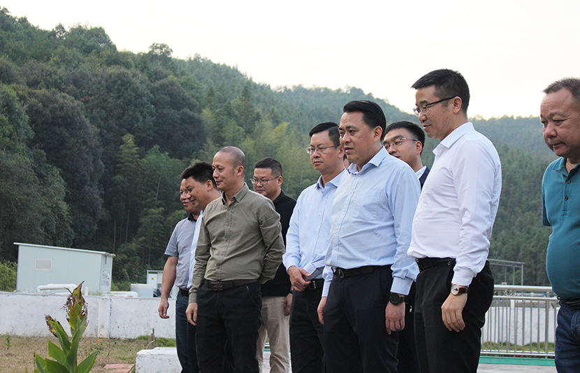 岑溪市稀土產(chǎn)業(yè)發(fā)展與礦山綜合治理考察組一行先后到我司龍南黃沙、定南上下營(yíng)稀土尾水項(xiàng)目調(diào)研