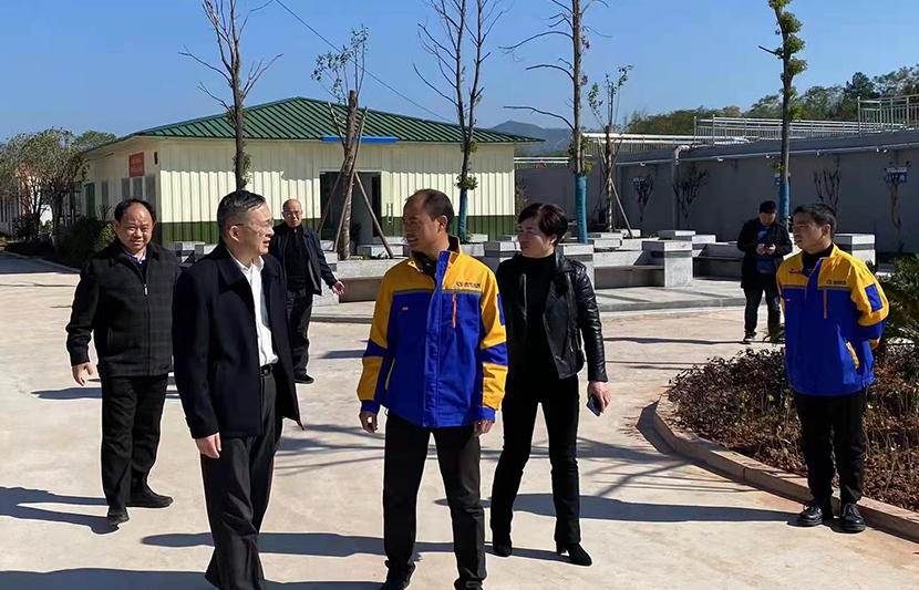 江西省生態(tài)環(huán)境廳黨組成員、副廳長(zhǎng)龍剛一行蒞臨挺進(jìn)環(huán)保和樂(lè)新村污水處理站視察調(diào)研